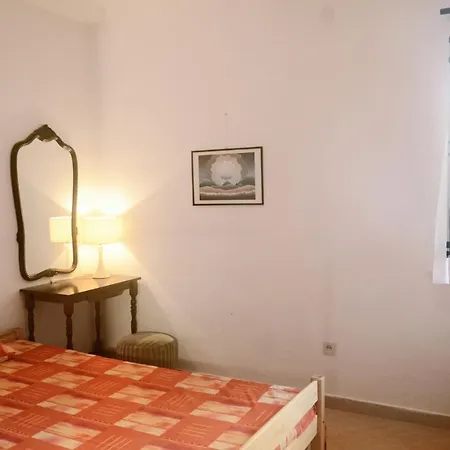 Apartman Apartments By The Sea Rastici, Ciovo - 2076 *