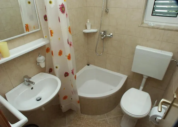 Appartement By The Sea Rastici, Ciovo - 2076